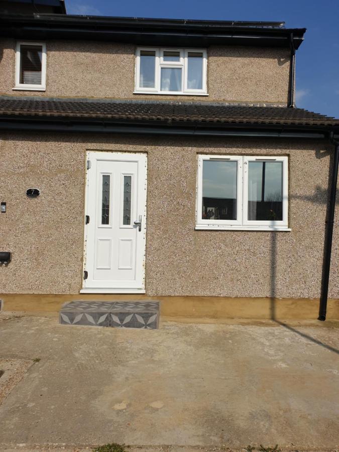 Two Beautiful Double Bedroom Tulip * Dagenham