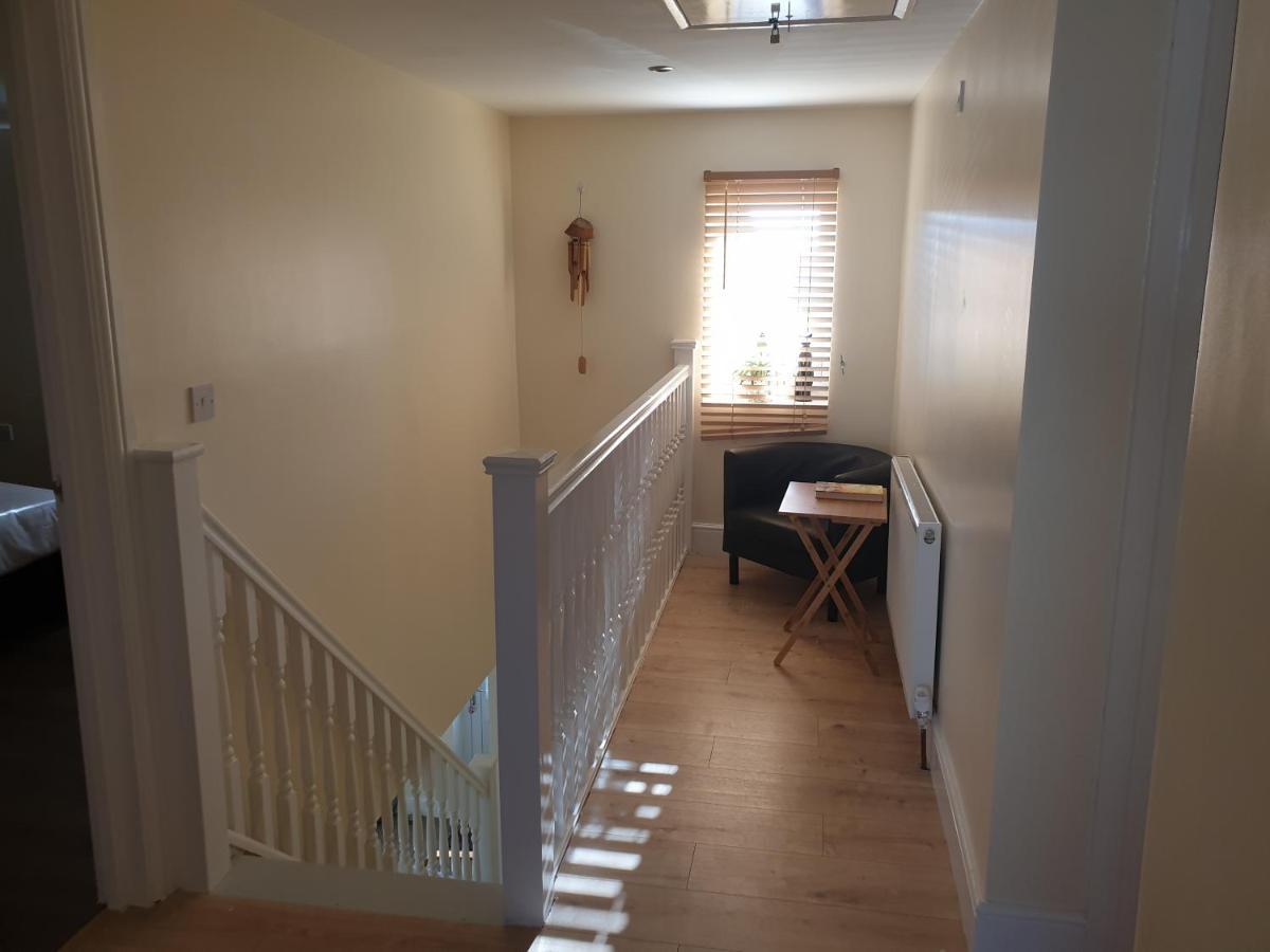 Two Beautiful Double Bedroom Tulip * Dagenham