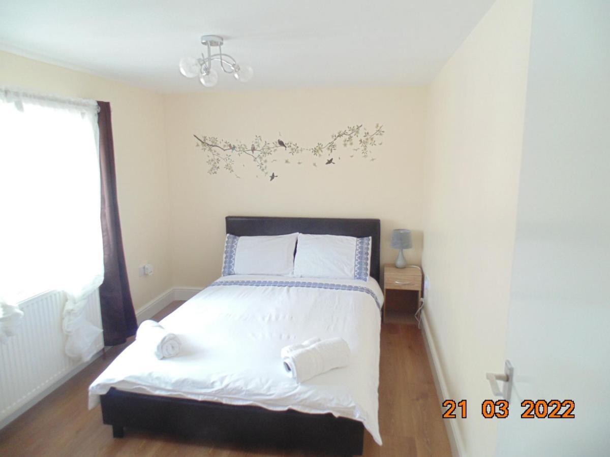 Two Beautiful Double Bedroom Tulip Appartamento