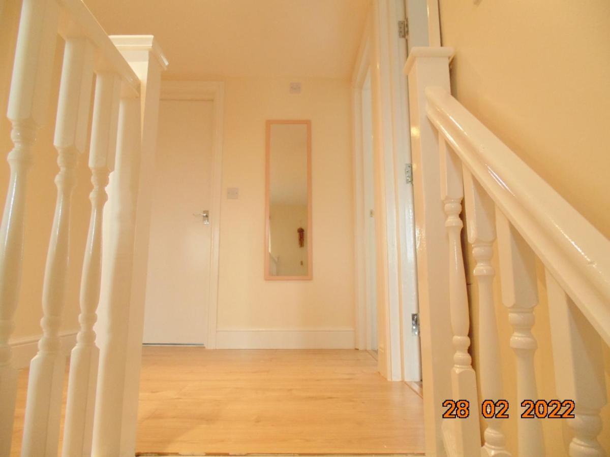 Two Beautiful Double Bedroom Tulip Appartamento *